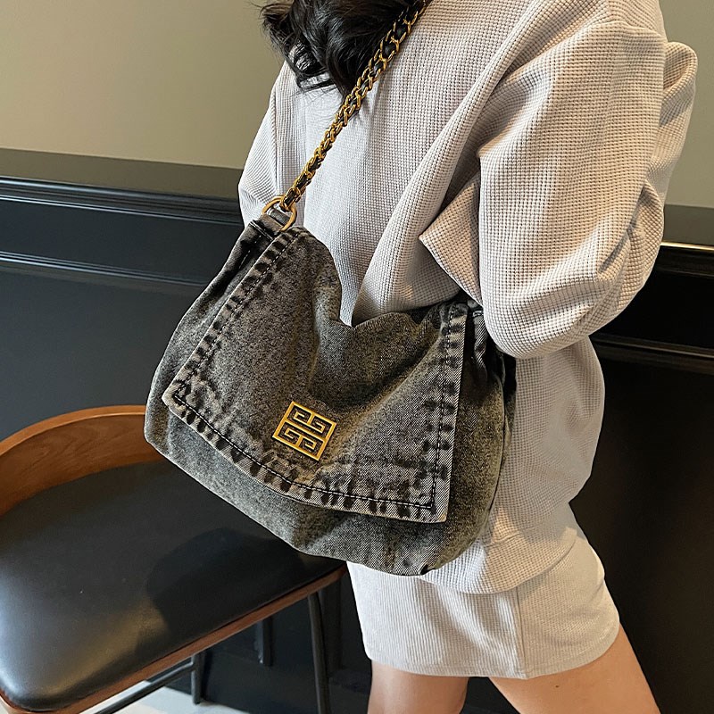 斜挎牛仔布包女2025新款时尚链条单肩通勤包大容量百搭上课托特包