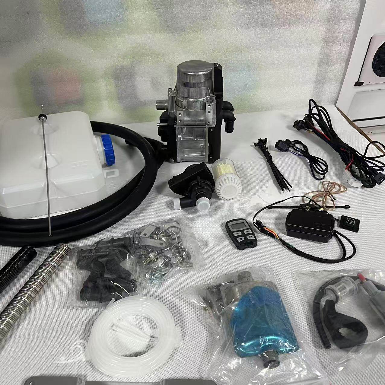 柴油驻车水暖加热器12V5KW柴暖发动机预热器新能源取暖