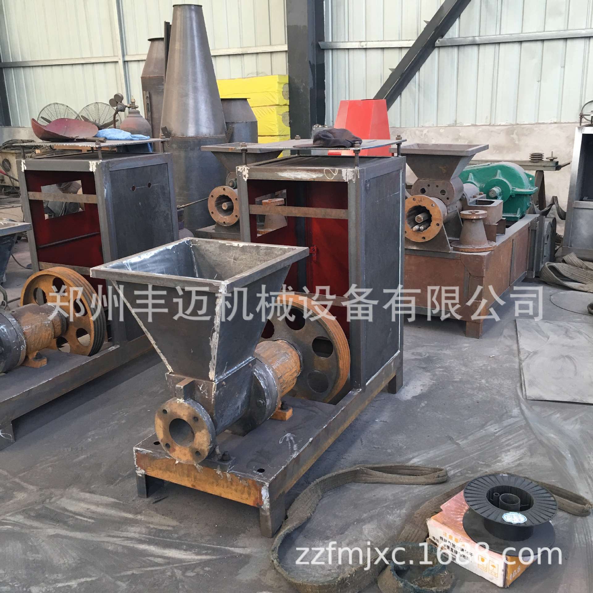 供应 烧烤炭机制木炭机 秸秆稻壳制棒成型机 锯末成型 木屑木炭机