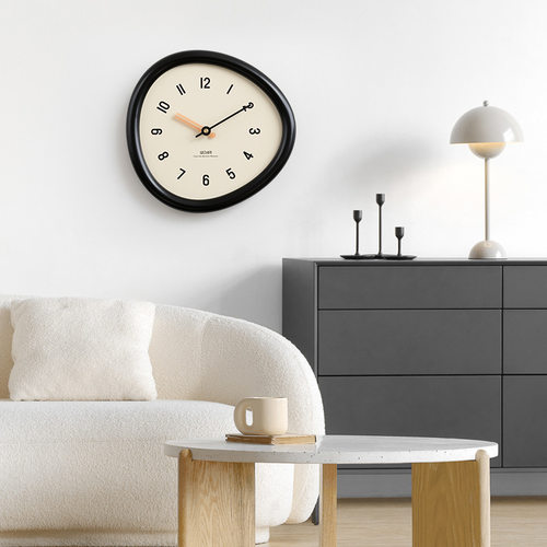 wozoom屋准现代简约挂钟2024新款客厅艺术创意餐厅时钟装饰墙