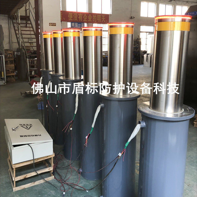 盾标防护生产自动伸降柱地面不锈钢升降路桩遥控智能止车防闯路桩