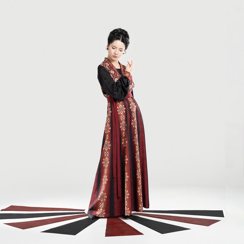 织造司[流虹]原创唐制汉服菱格团花刺绣唐褙子圆领衫一片式九破裙