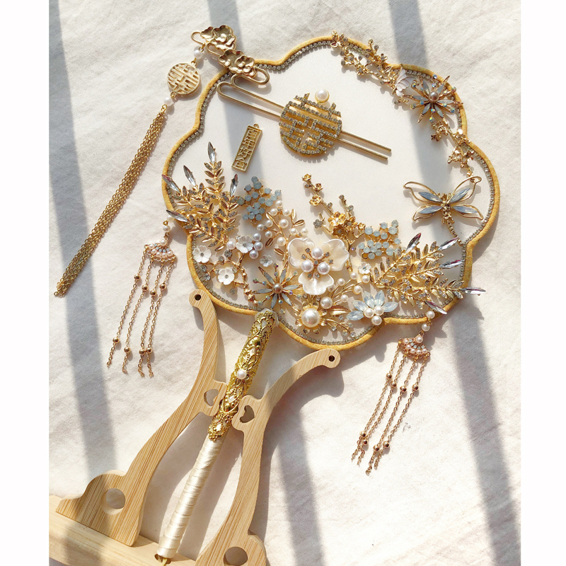 中式婚礼新娘结j婚团扇复古古装扇马来褂冰蓝浅蓝色手工喜扇秀禾