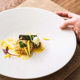 西餐盘牛排盘圆平盘家用高端轻奢餐厅白色陶瓷菜盘北欧风意面盘子