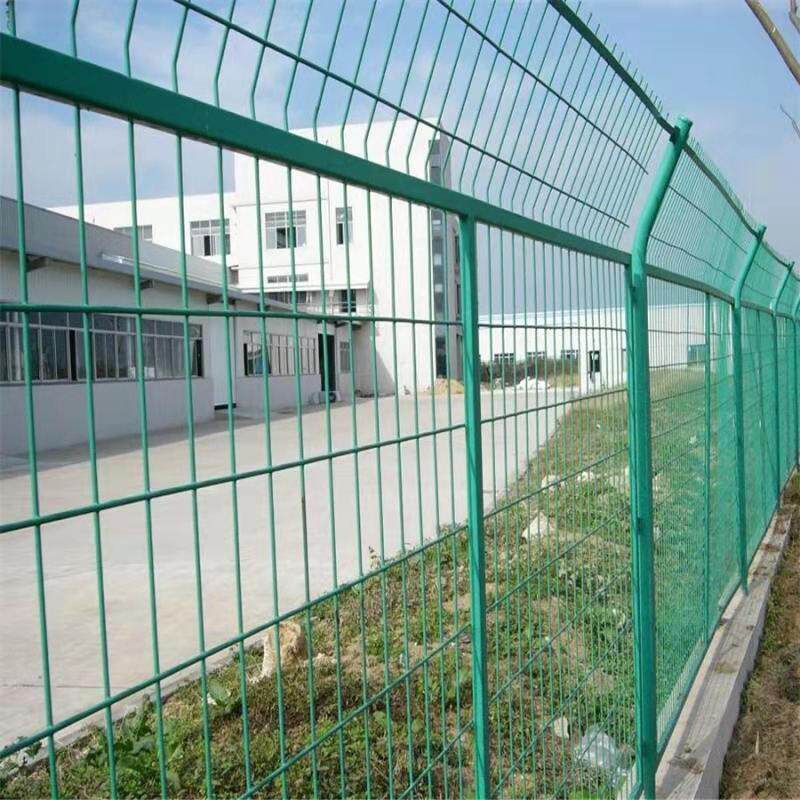 路边框护栏网框架护栏网高速公路绿色铁丝隔离边框护栏铁包塑铁线