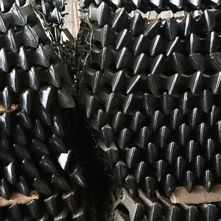 厂销矿用刮板输送机牛角刮板 链条和螺栓配套性能稳定不易磨损品