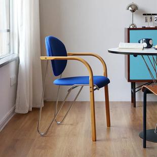 北欧包豪斯中古家用可堆叠软包扶手靠背餐椅 波尔多椅 号角屋