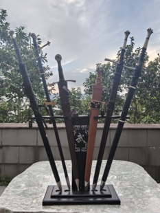 不再发愁欧剑怎么放-欧剑剑架