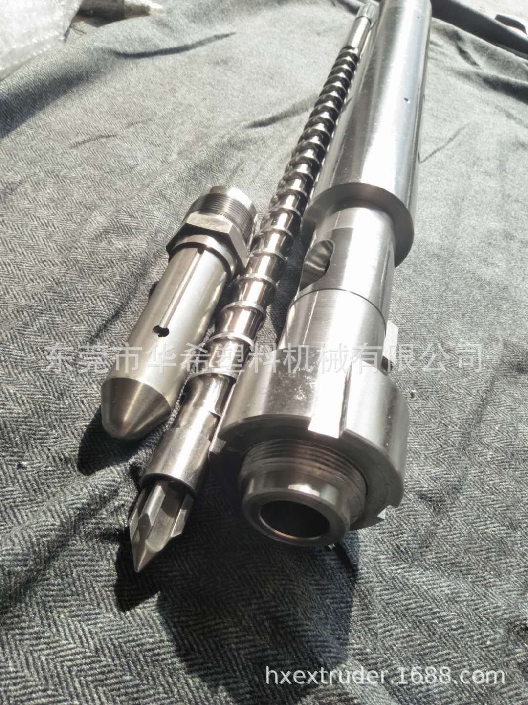 高耐磨日钢机150T-Φ55注塑机螺杆料筒组