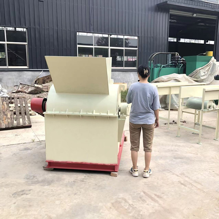 直供圆木木板粉碎设备 废旧木头打碎设备 大型建筑模板破碎机