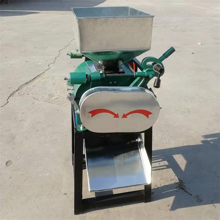 电动粮食挤扁破小机 用对辊式商碎机 型粮食破CLW碎挤扁机