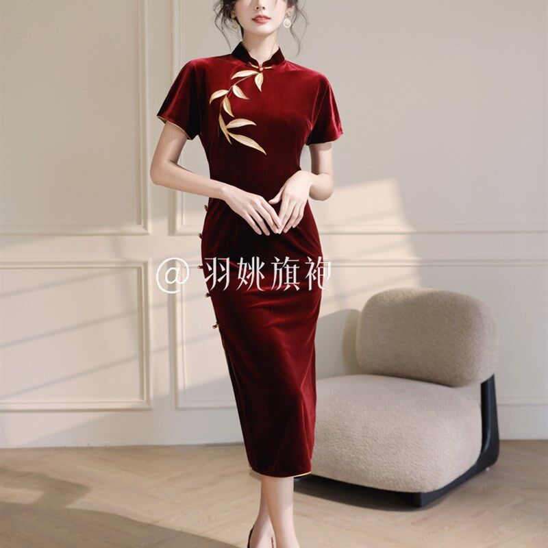 极速国风红色旗袍2025春夏女新中式丝绒刺绣高端优雅大气日常走秀