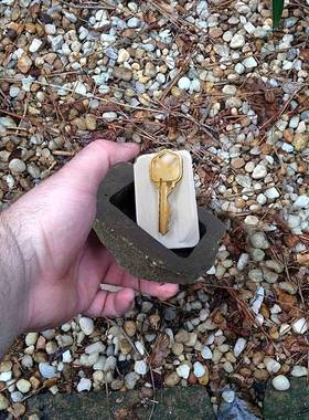 亚马逊新品Key Hider户外庭院隐藏家门口钥匙盒仿真小石头装饰品