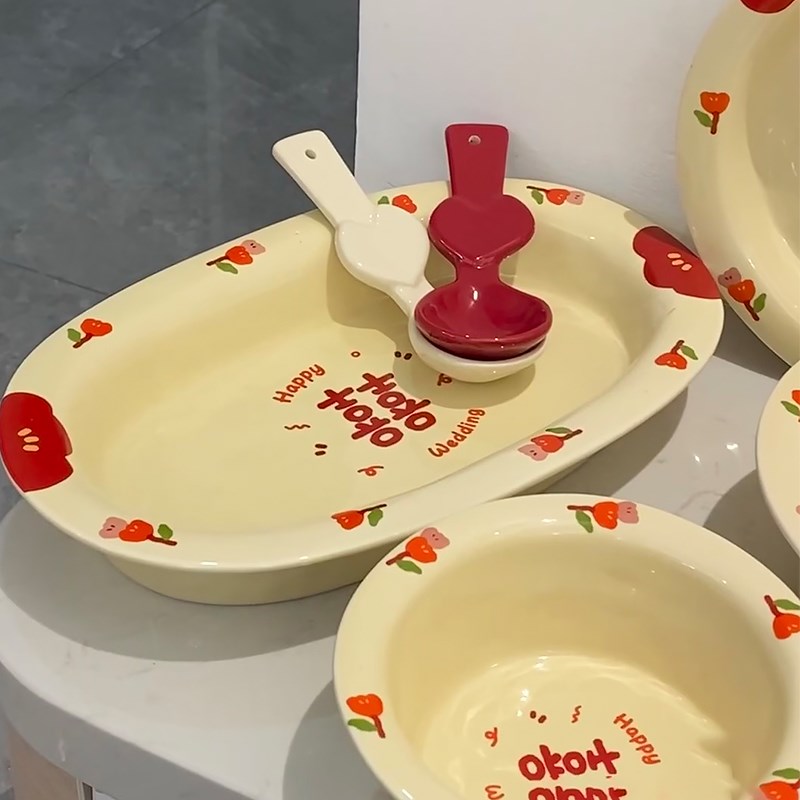 中国风碗碟套装家用送人陪嫁新婚礼物结婚红色碗筷盘餐具套装礼盒