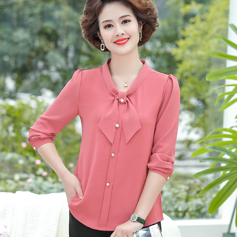 新款妈妈春季衬衫长袖洋气中年妇中老年女装