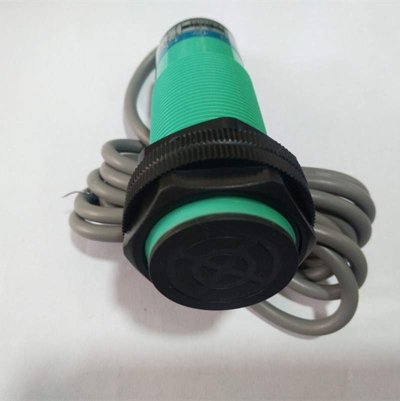 30电容式接近开关料位/液位/物料感应器直流三线24V交流二线220V