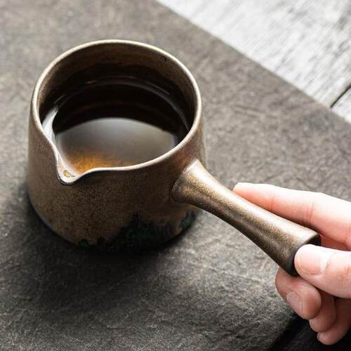 日式鎏金侧把公道杯陶瓷家用复古分茶器大号防烫茶海匀杯茶具配件