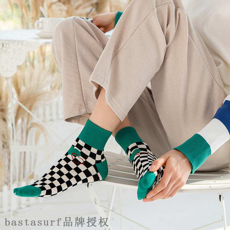 极速2022 spring new Japanese college style lovely Plaid sock