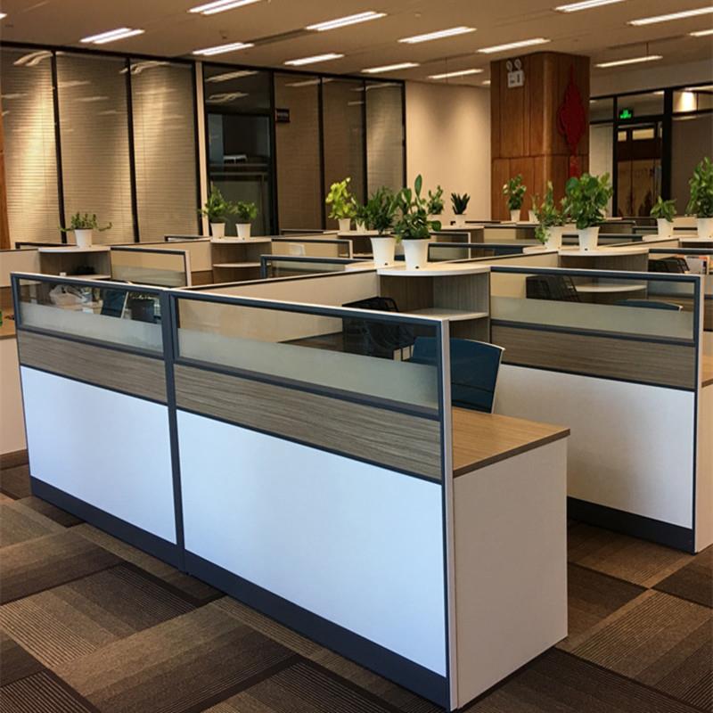 新款简约办公桌office职员桌屏风时尚卡位工作台2人4人位桌椅组合
