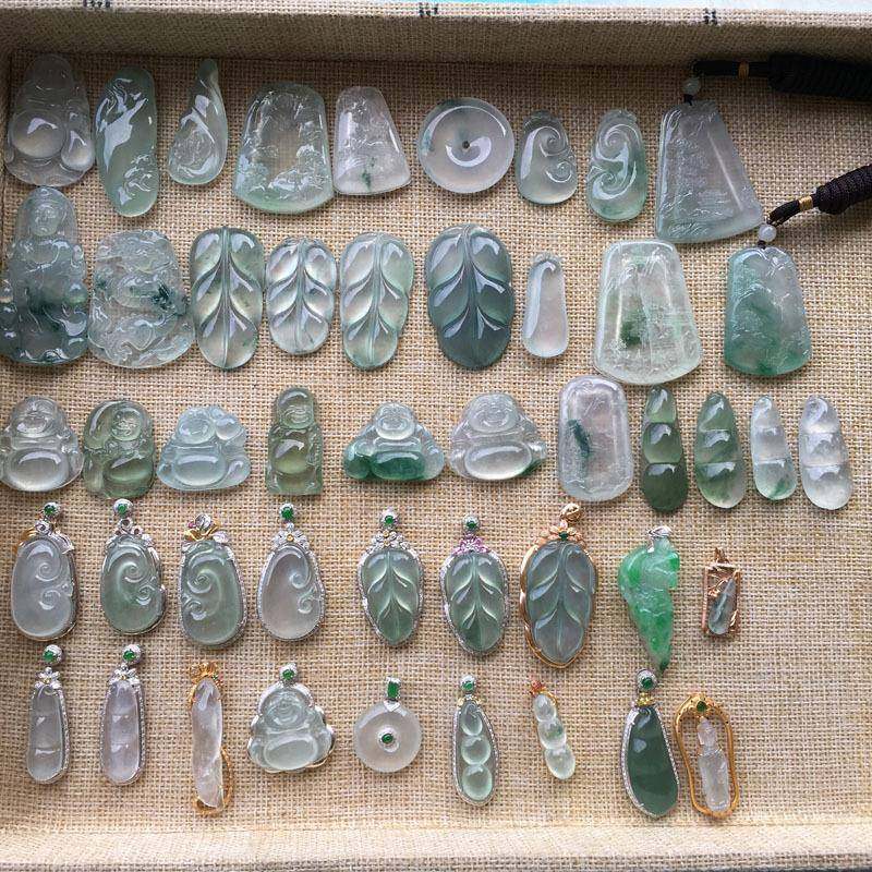 他山之石四会成器冰糯种缅甸翡翠A货冰飘阳绿龙牌关公玉佛