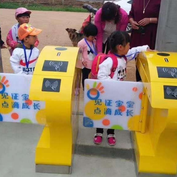 幼儿园门禁闸机 幼儿园摆闸幼儿园门禁系统 幼儿园人脸刷卡摆闸机