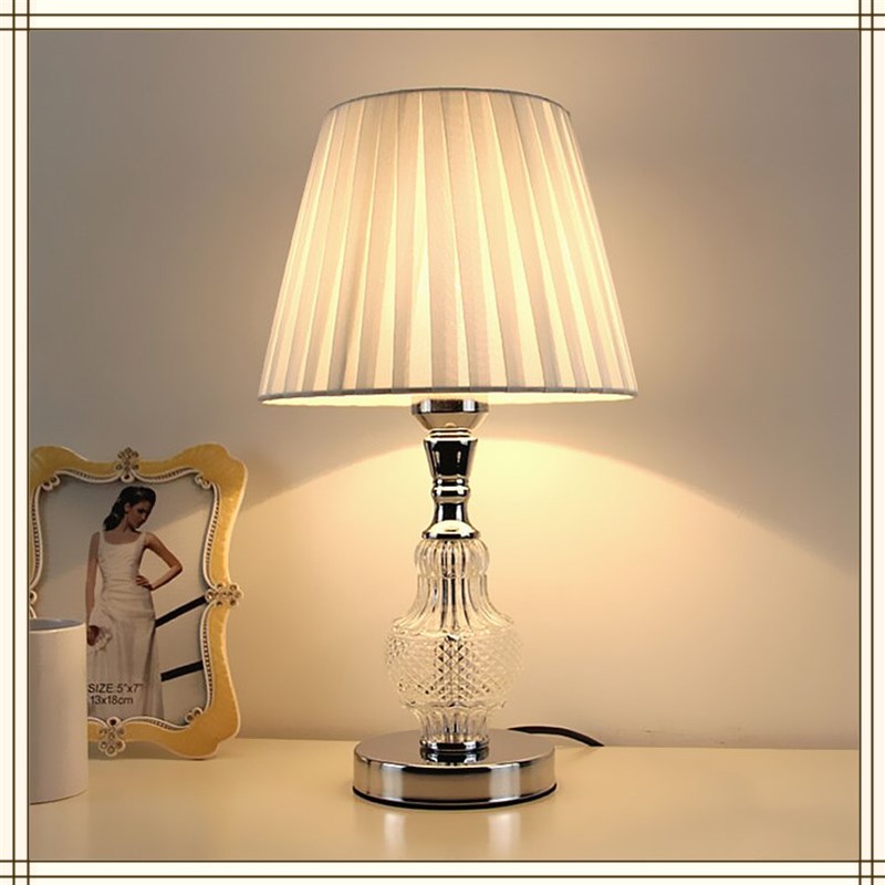 欧式婚庆卧室装饰台灯 现代简约暖光喂奶小夜灯调光节能LED床头灯