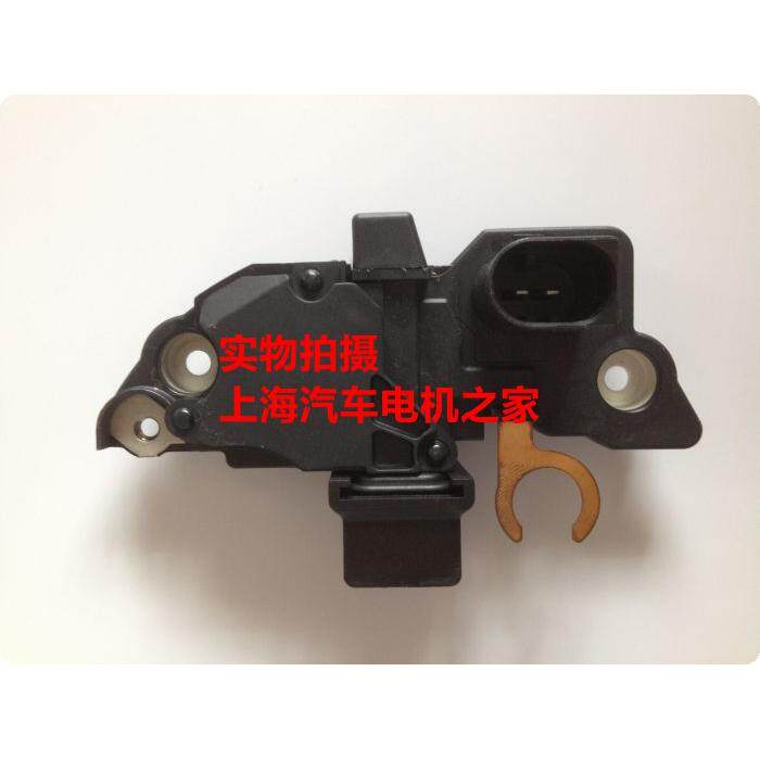 适用于奔驰 S280 S320 S350 S430 S500 发电机调节器碳刷