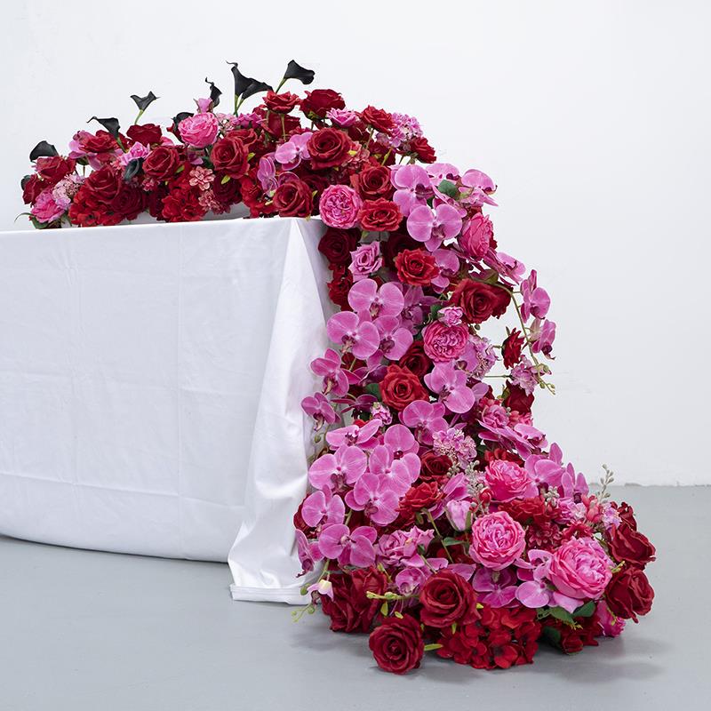 欧式玫红色长桌桌花装饰花艺婚礼喜宴活动摄影背景装饰仿真假花