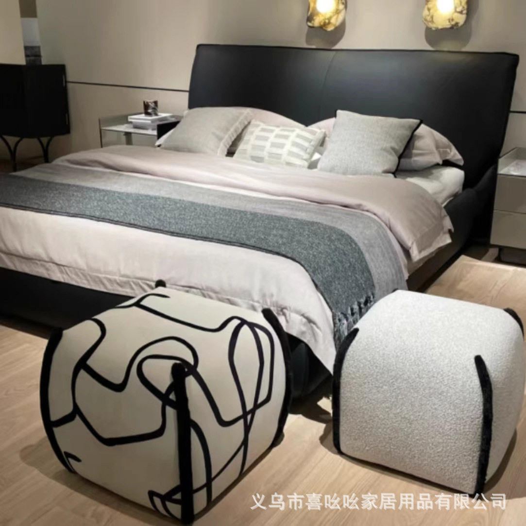 轻奢极简创意条纹梳妆凳