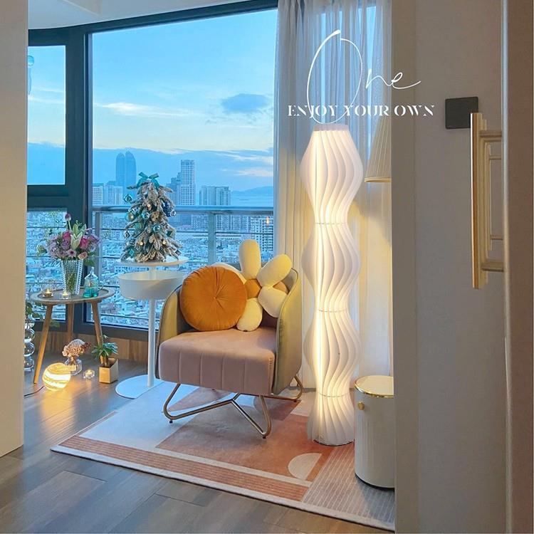 百褶白色落地灯客厅北欧风现代简约亚克力光影艺术草裙台灯落地灯