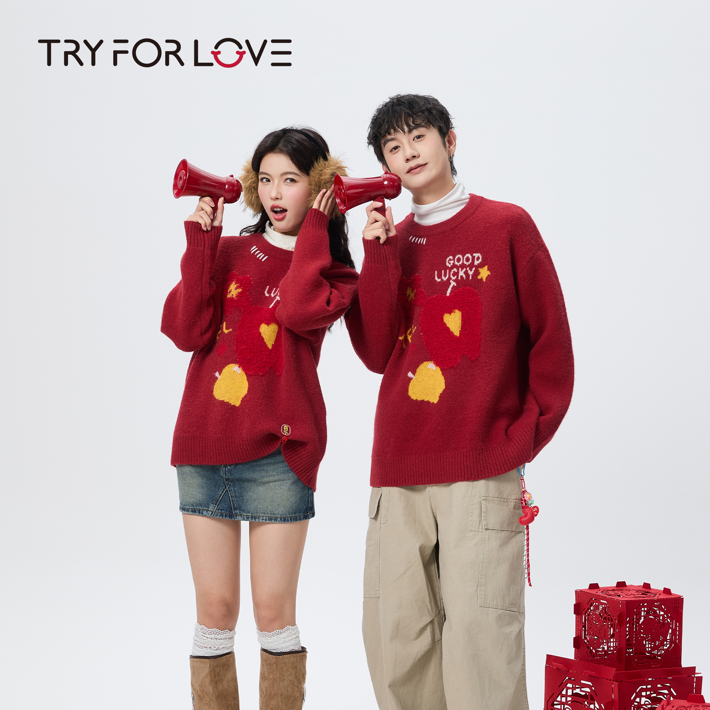 TRYFORLOVE金苹果针织刺绣情侣装毛衣新年红色喜庆本命年马年上衣
