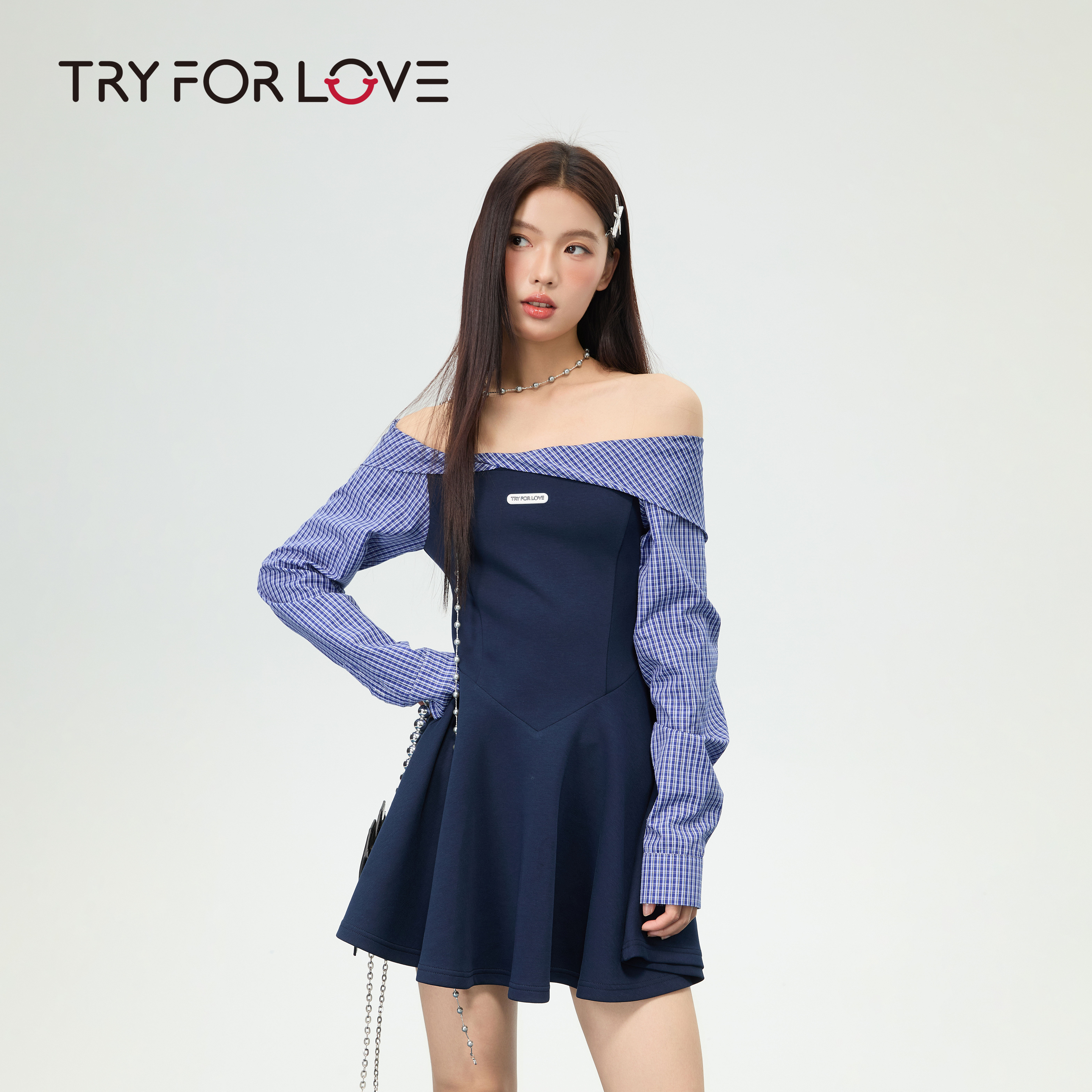 TRYFORLOVE假两件格子拼接露肩长袖连衣裙春秋款一字肩修身上衣女