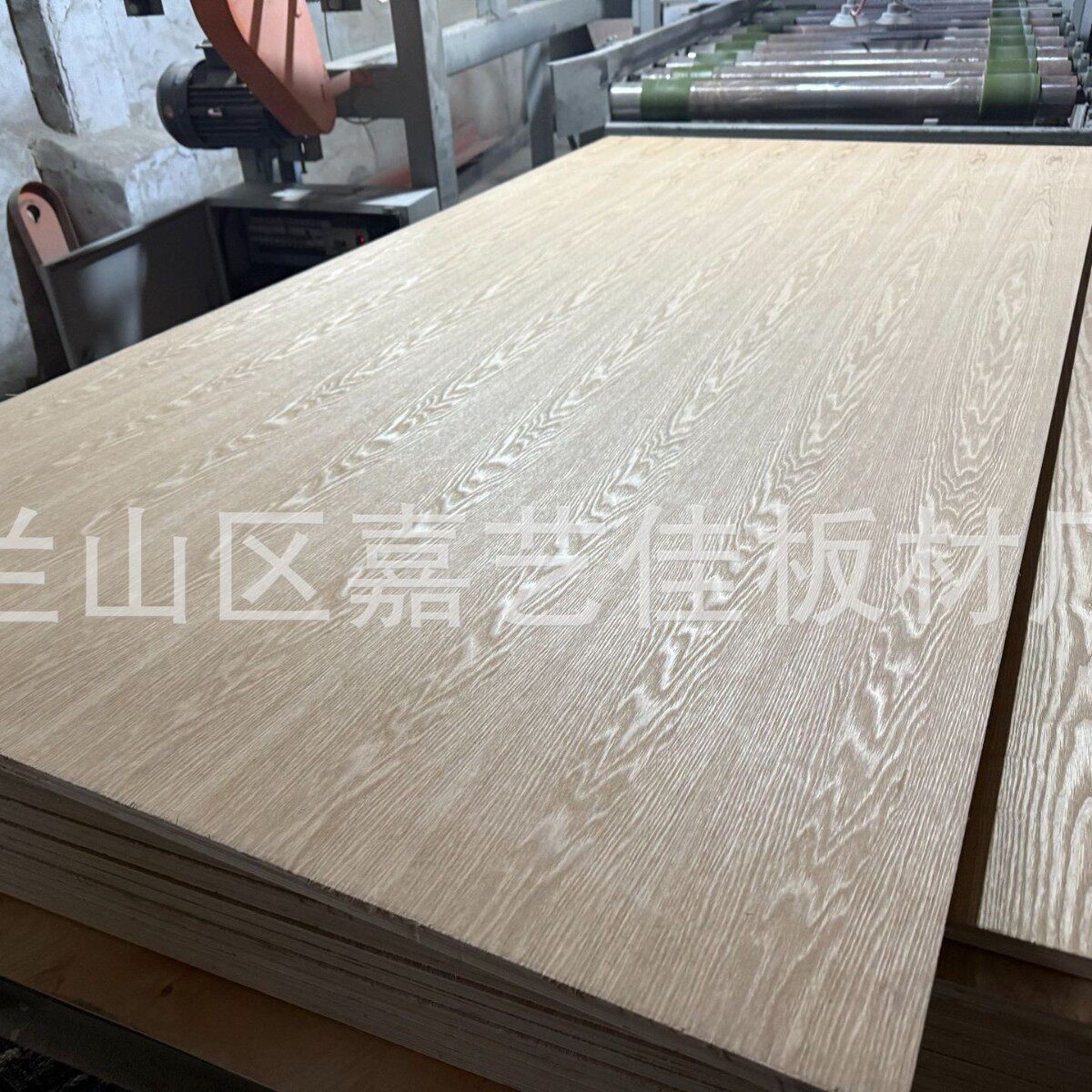 直纹水曲柳板材批发 实木家具床门橱柜饰面板