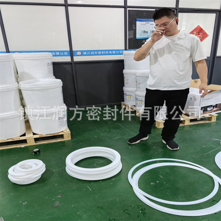 供应New-PTFE大规格聚四氟乙烯法兰垫片 M-111塑料王法兰垫片