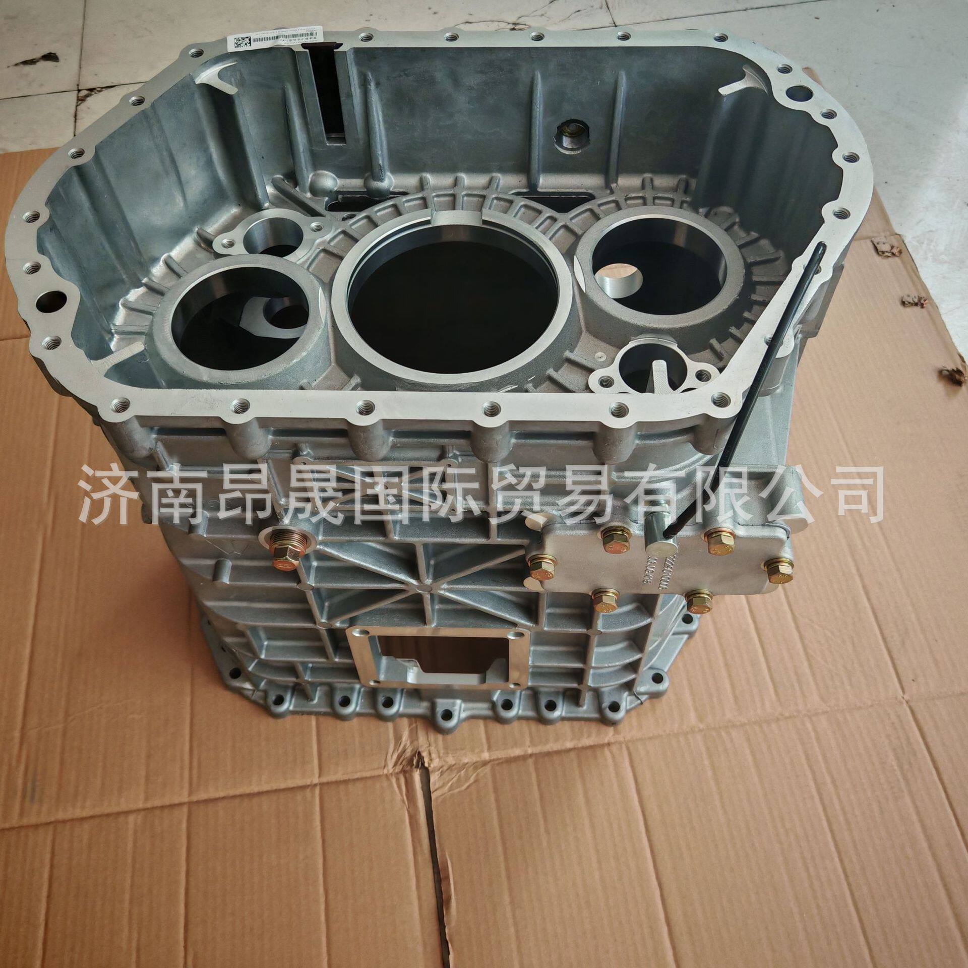 AZ222001000013 重汽HOWO 12档变速箱中壳 铝壳 AZ2203010178