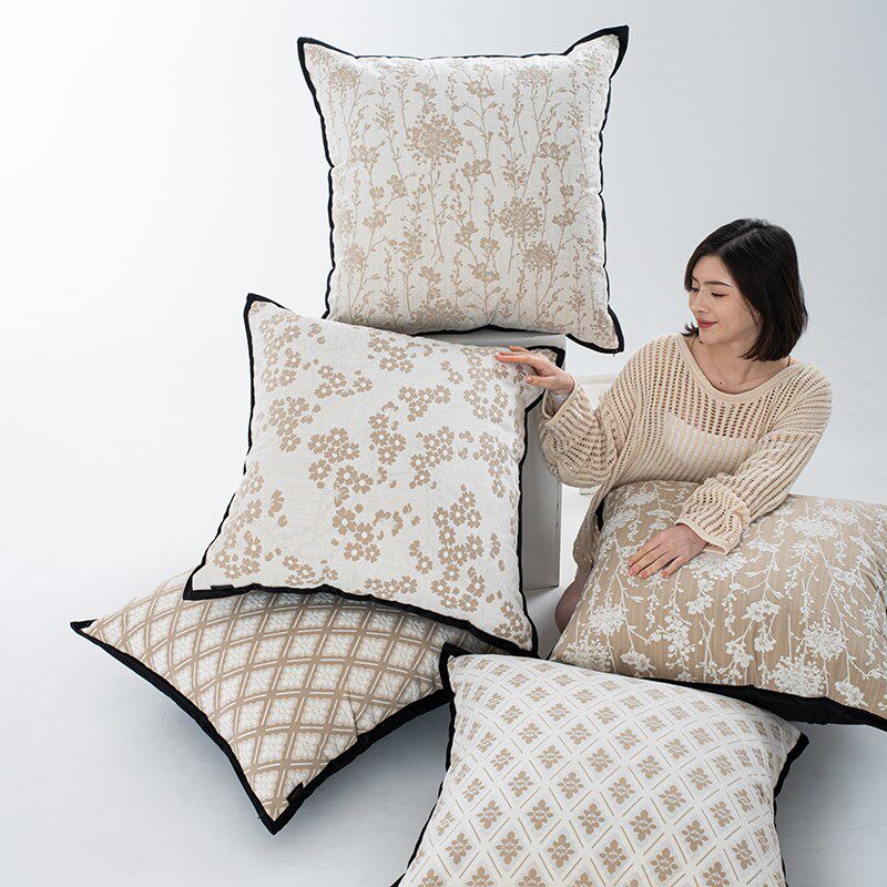 精选中古美拉德创意搭配轻奢高级感高端客厅沙发抱枕靠枕靠垫大号