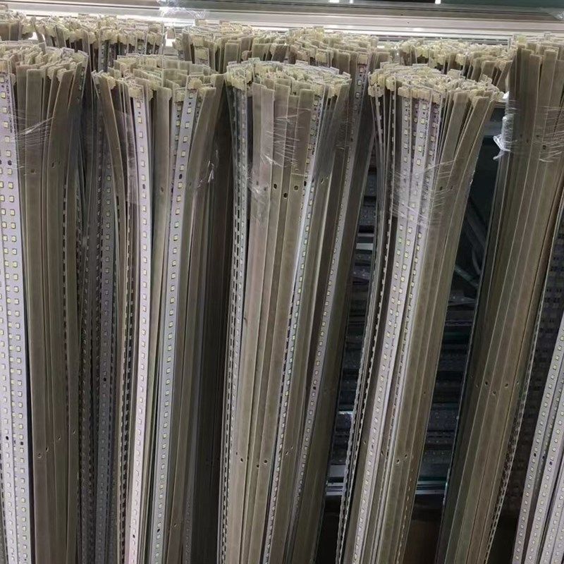 精选办公灯led长灯条贴片改造1.2米吊线灯磁吸长条光源灯板灯芯配,家装灯饰光源,LED球泡灯,淘宝优惠券,粉丝福利购,淘宝优惠卷