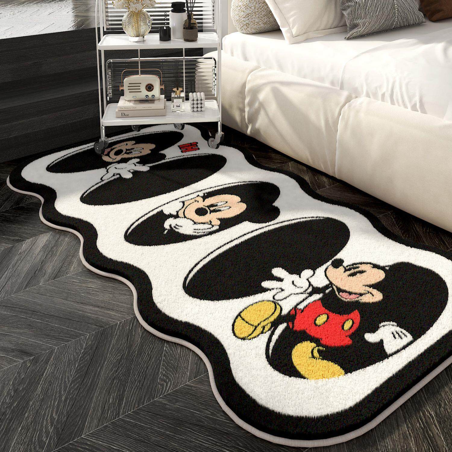 米奇卡通床边毯儿童房卧室加厚仿羊绒地毯毛绒长条可机洗防滑地垫