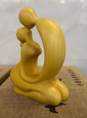 速发物杨木雕相亲相爱结婚纪念礼物简爱人黄工婚朋友老婆摆件新艺