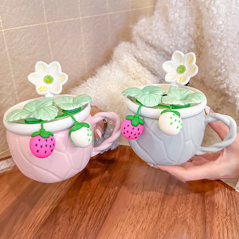 创意陶瓷马克杯女小清新草莓学生喝水杯带盖勺子咖啡杯设计感小众