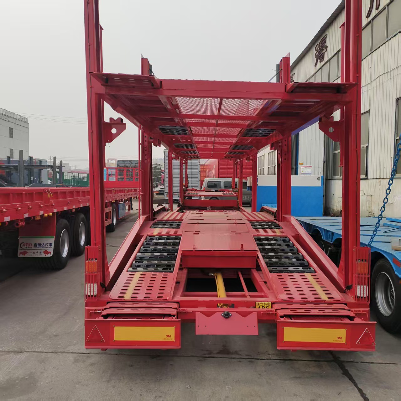 出口商品车辆运输车 可牵引中置轴挂车 一拖五轿运车 车厢半轴