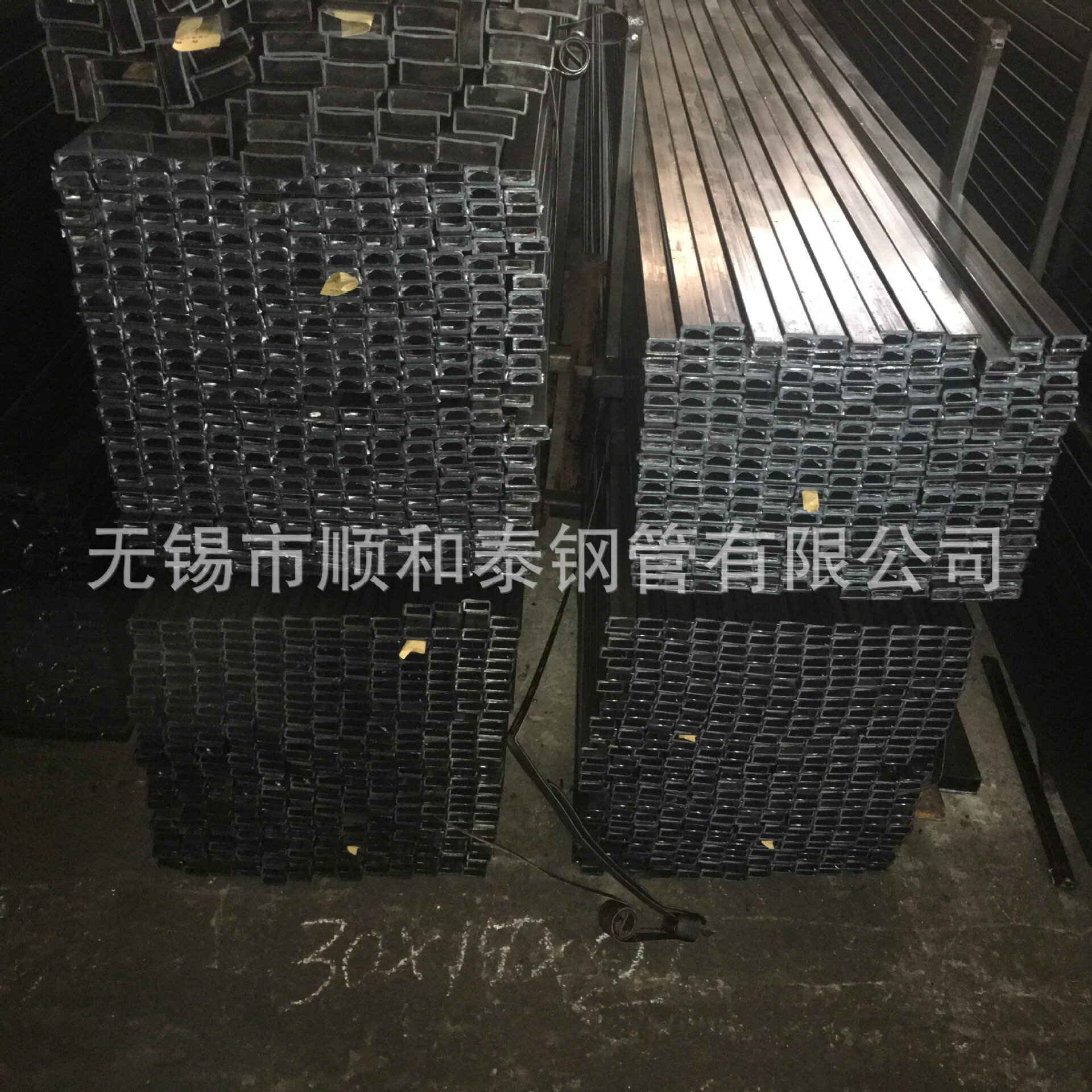 直销厚壁黑方通方管60*60方管热轧方管镀锌钢带方管