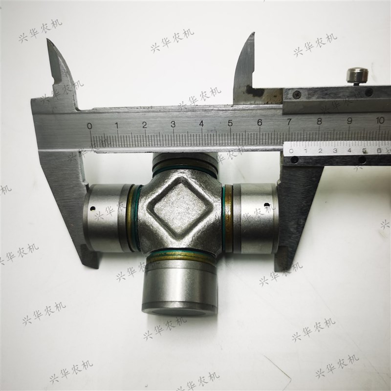 迪尔5-754/804/854拖拉机前桥传动十字轴RE271430万向节十字轴承