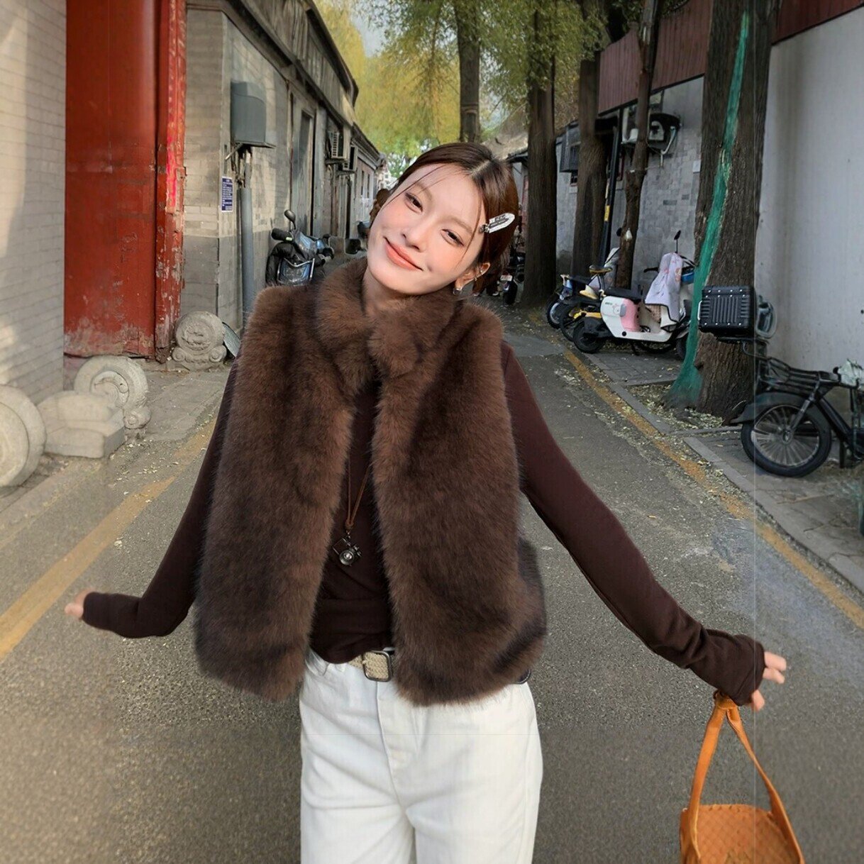 2026新款仿皮草马甲女短款无袖立领毛毛外套秋冬保暖百搭背心