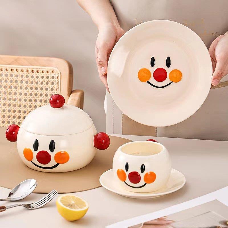 日韩卡通面包陶瓷餐具可爱笑脸盘子高颜值杯碟套装双耳泡面碗