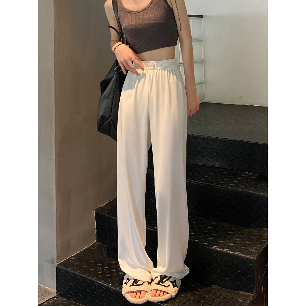 白色冰丝阔腿裤女夏季薄款高腰垂感防晒凉凉裤休闲窄版直筒西装裤