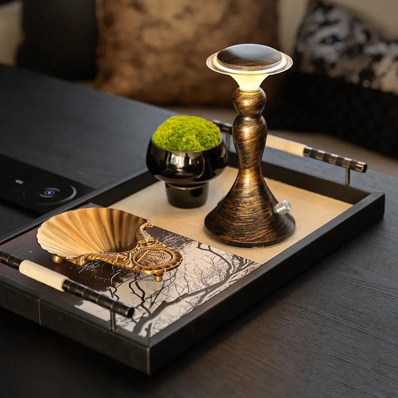 新中式风格的样板房，台灯，桌面饰品，无障碍豪华高端咖啡桌，苔