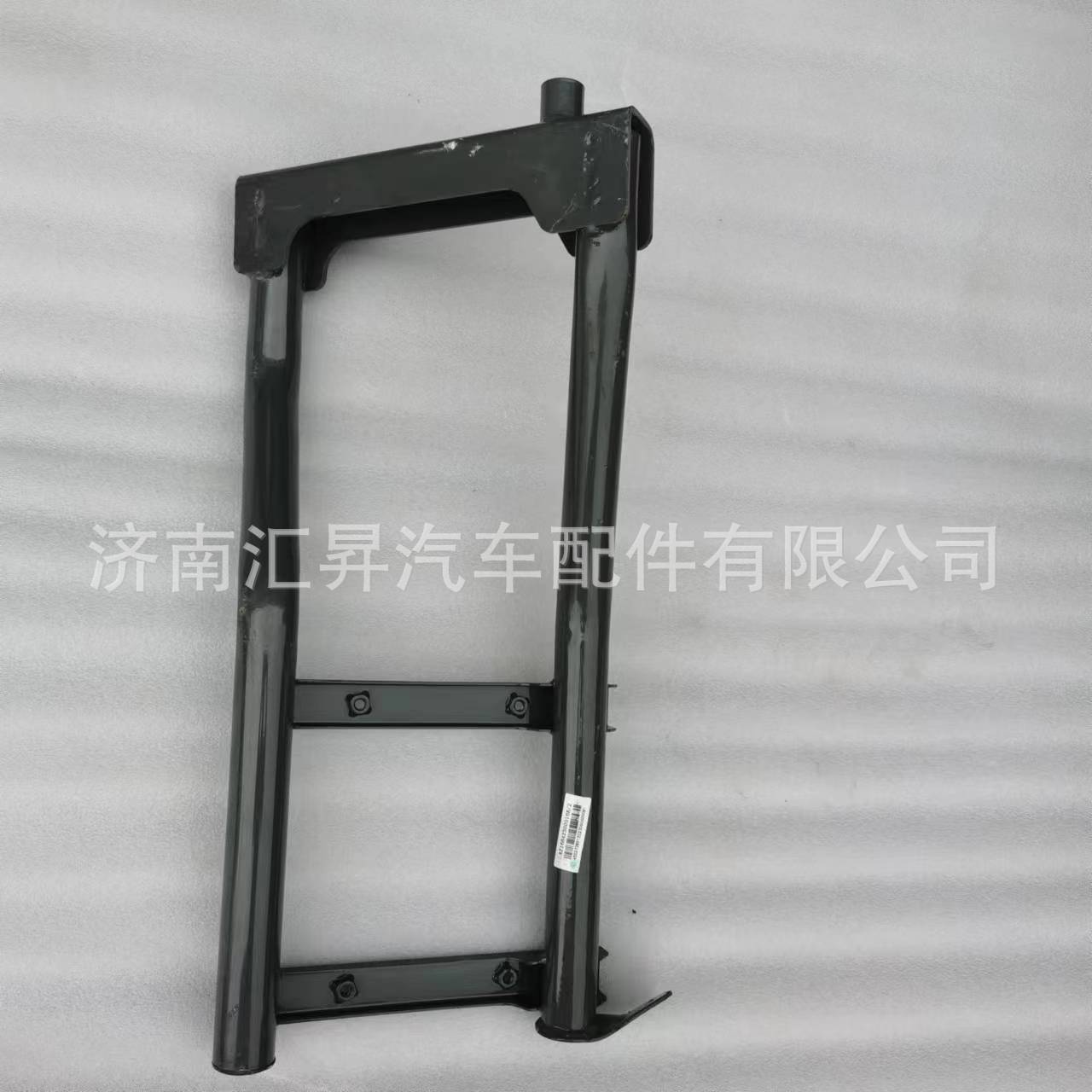 AZ166423000168 右后翼子板支架
