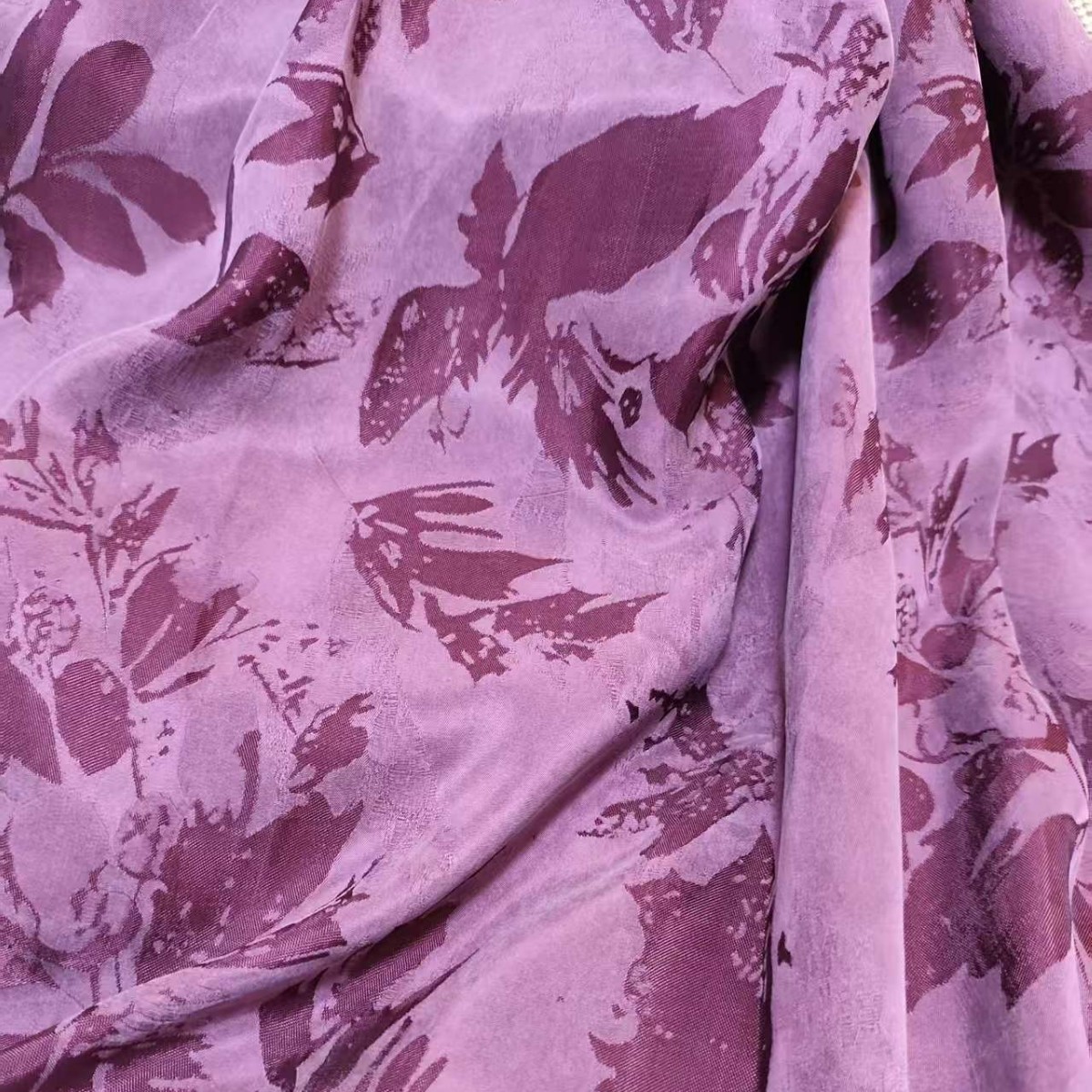 红色国风经典花朵铜氨人丝提花布仿真丝服装面料量大优惠