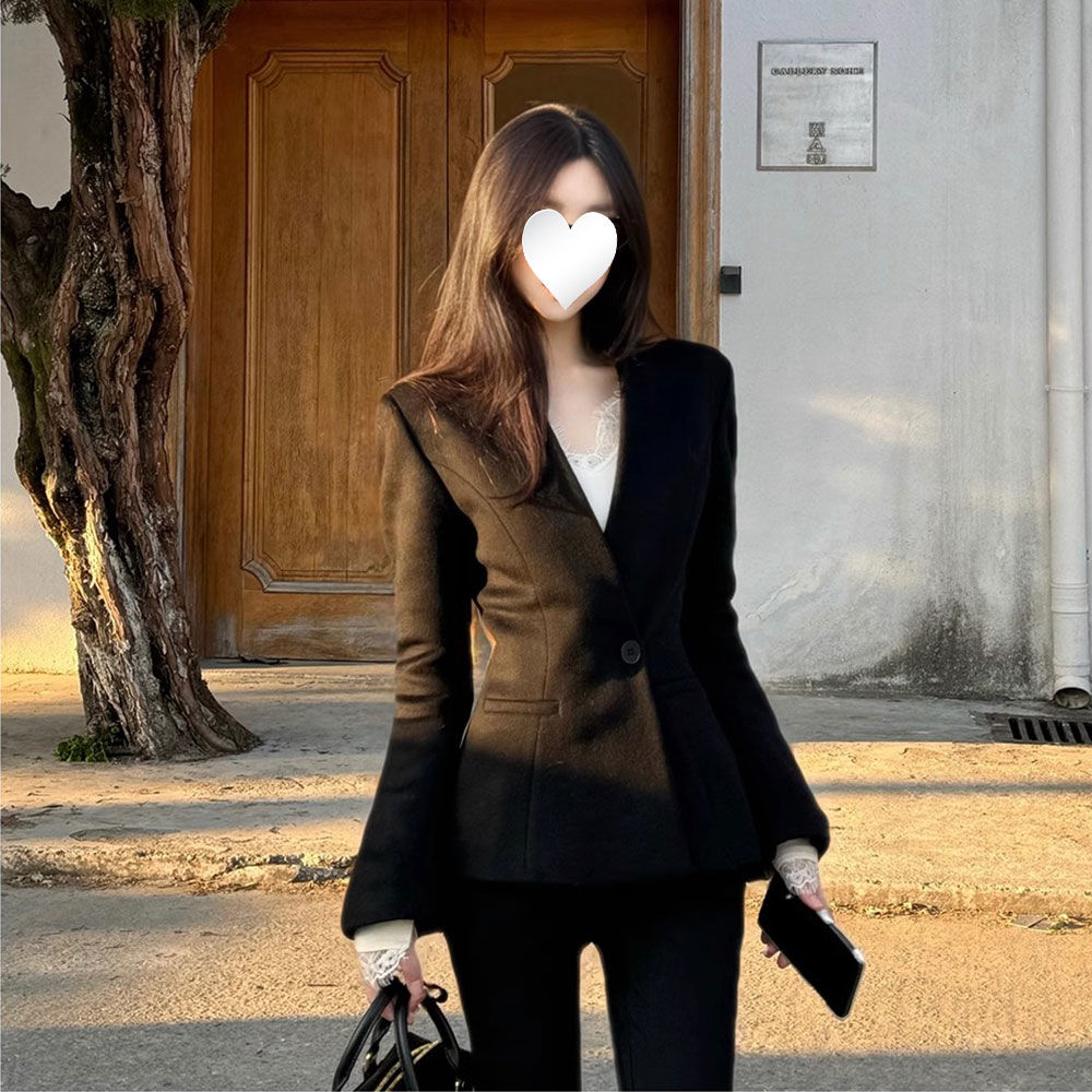 黑色西装套装小众设计感